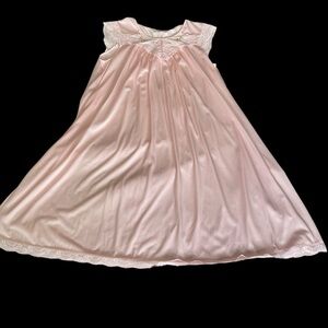 Shadowline VTG Nylon Nightgown Pink Embroidered Lace Flowy Retro Lingerie